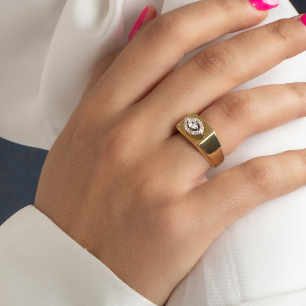 Eye Adjustable Ring