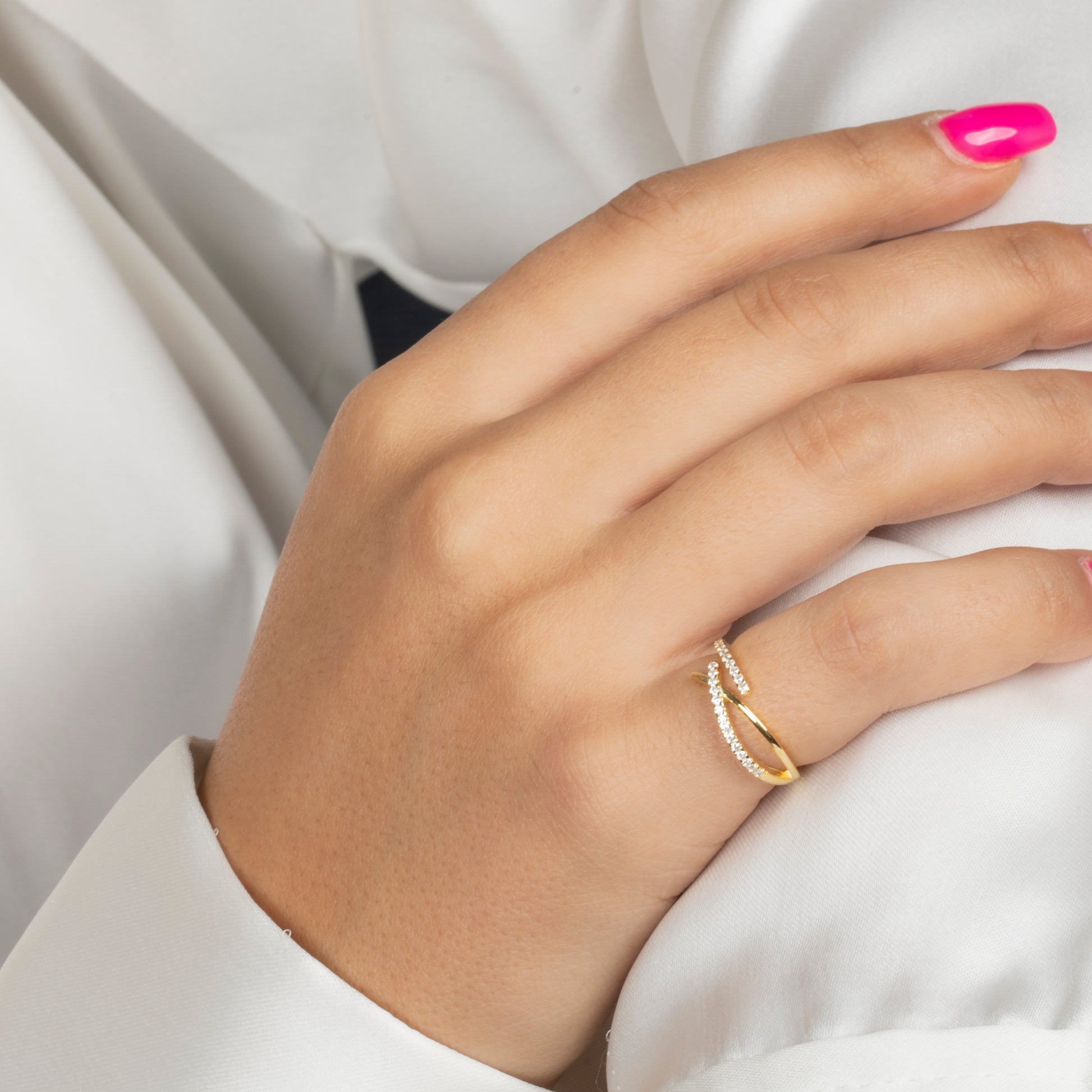 Minimal Taşlı Yüzük