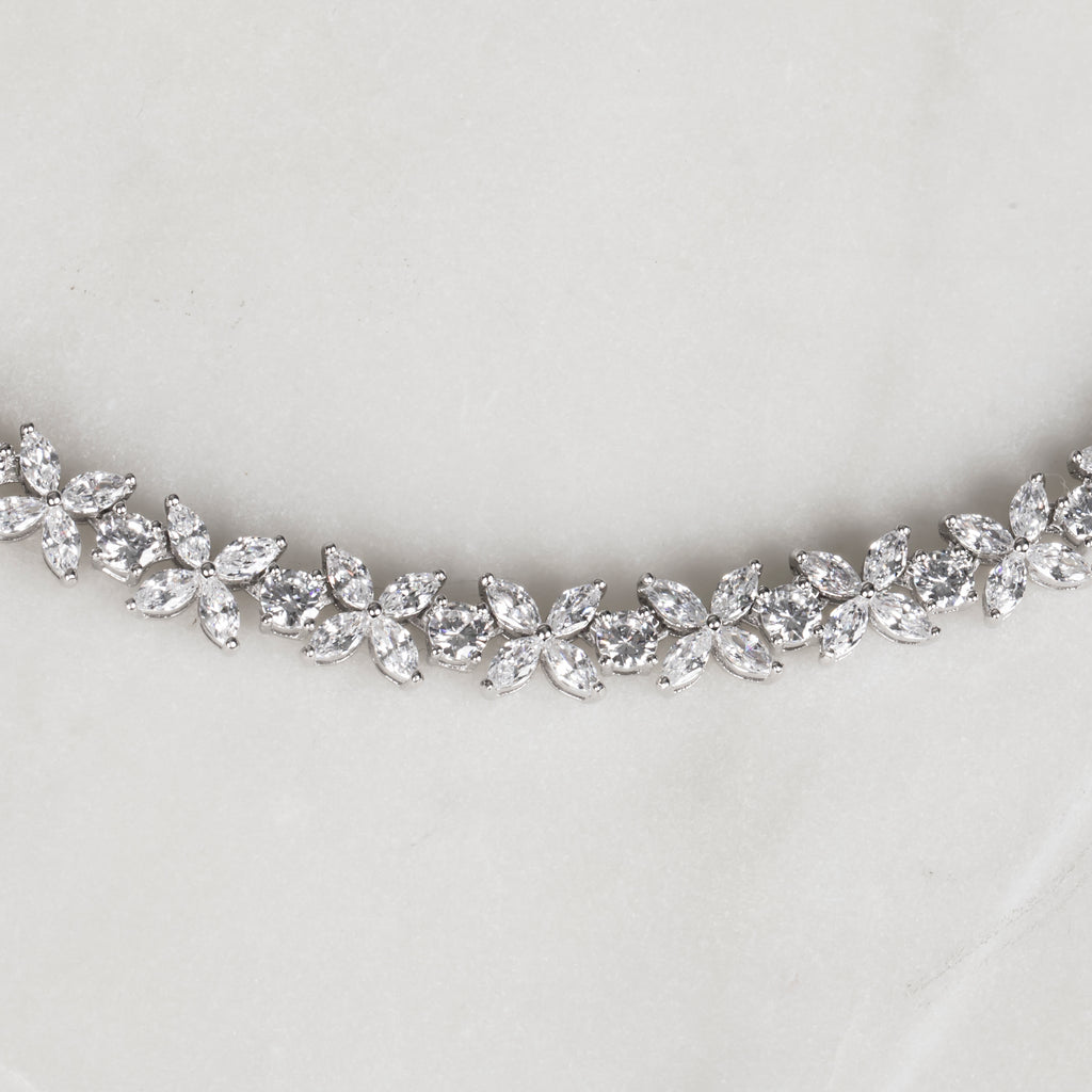 Markiz Taşlı Su Yolu Kolye