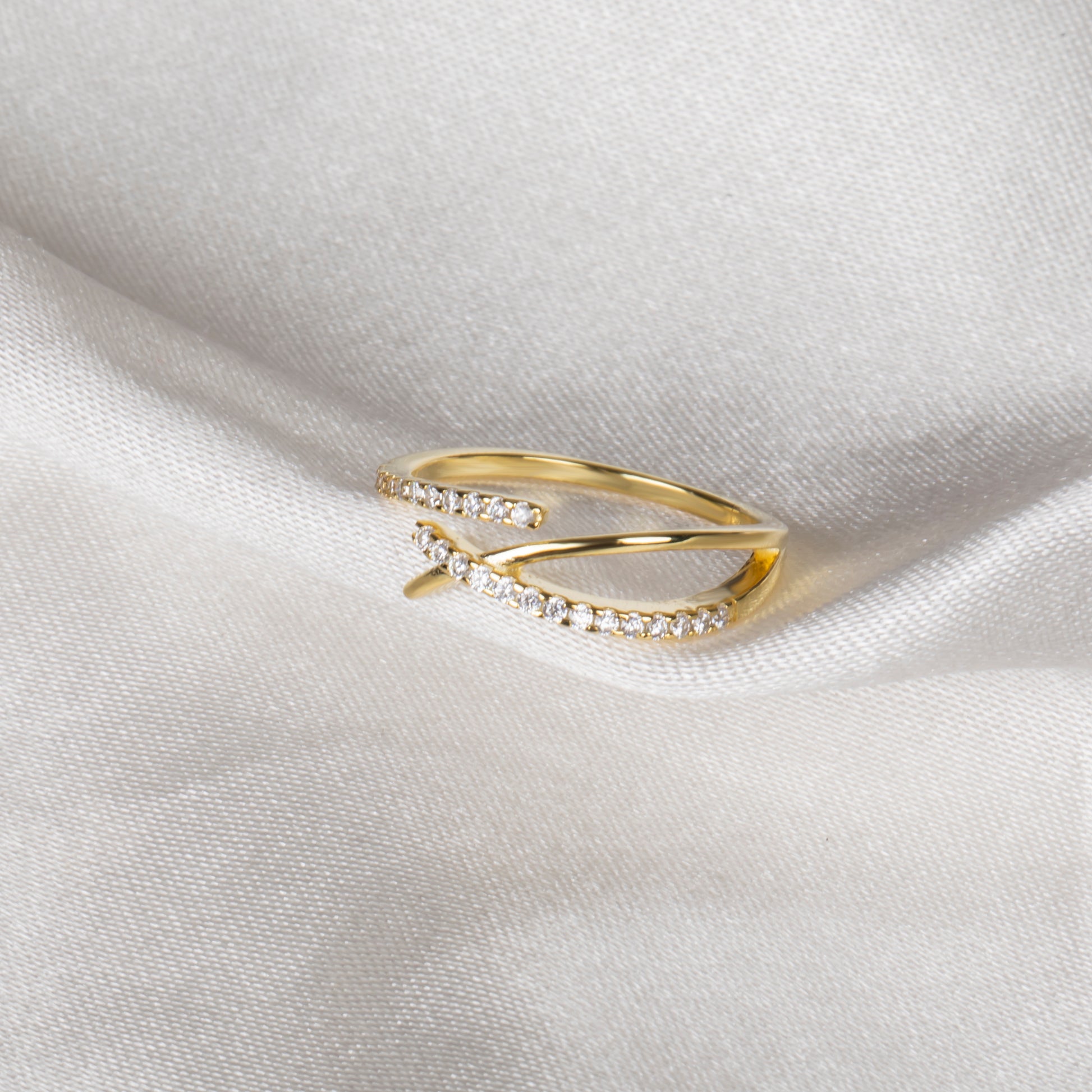 Minimal Taşlı Yüzük