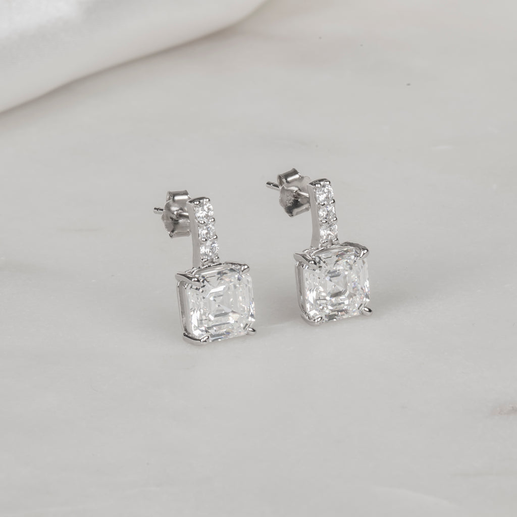 Baget Taşlı Tektaş Küpe