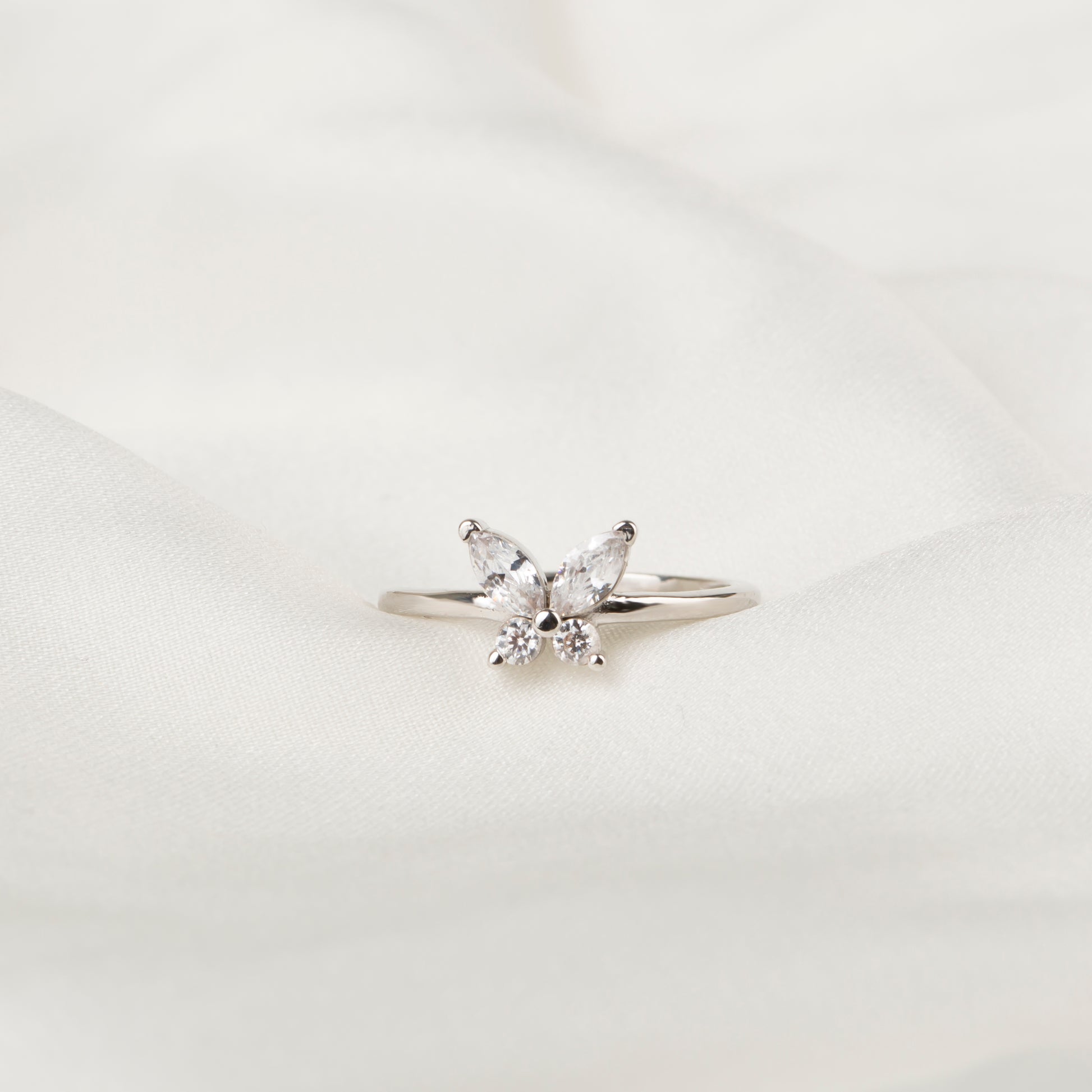 Minimal Kelebek Yüzük