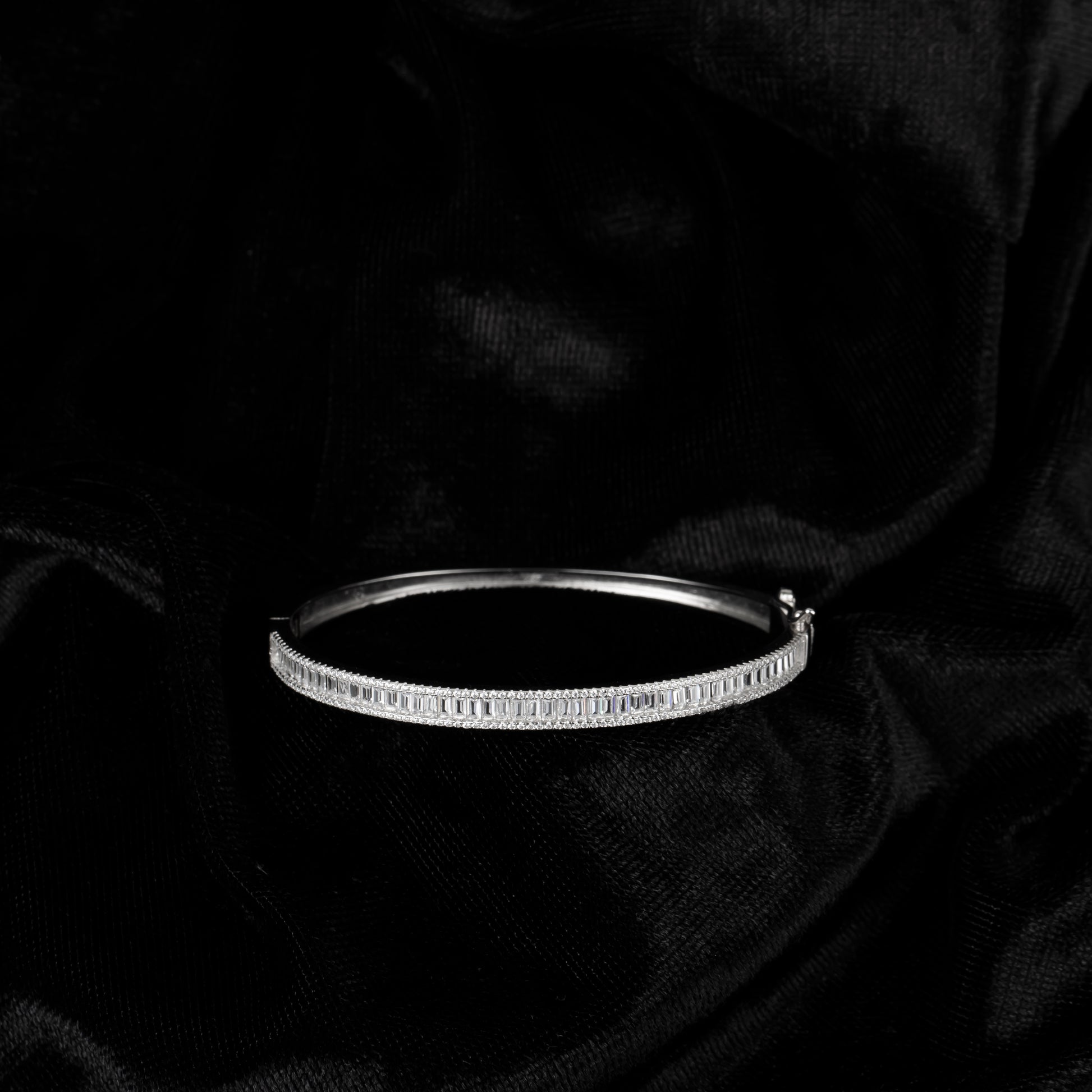 Baget Taşlı Kelepçe Bileklik