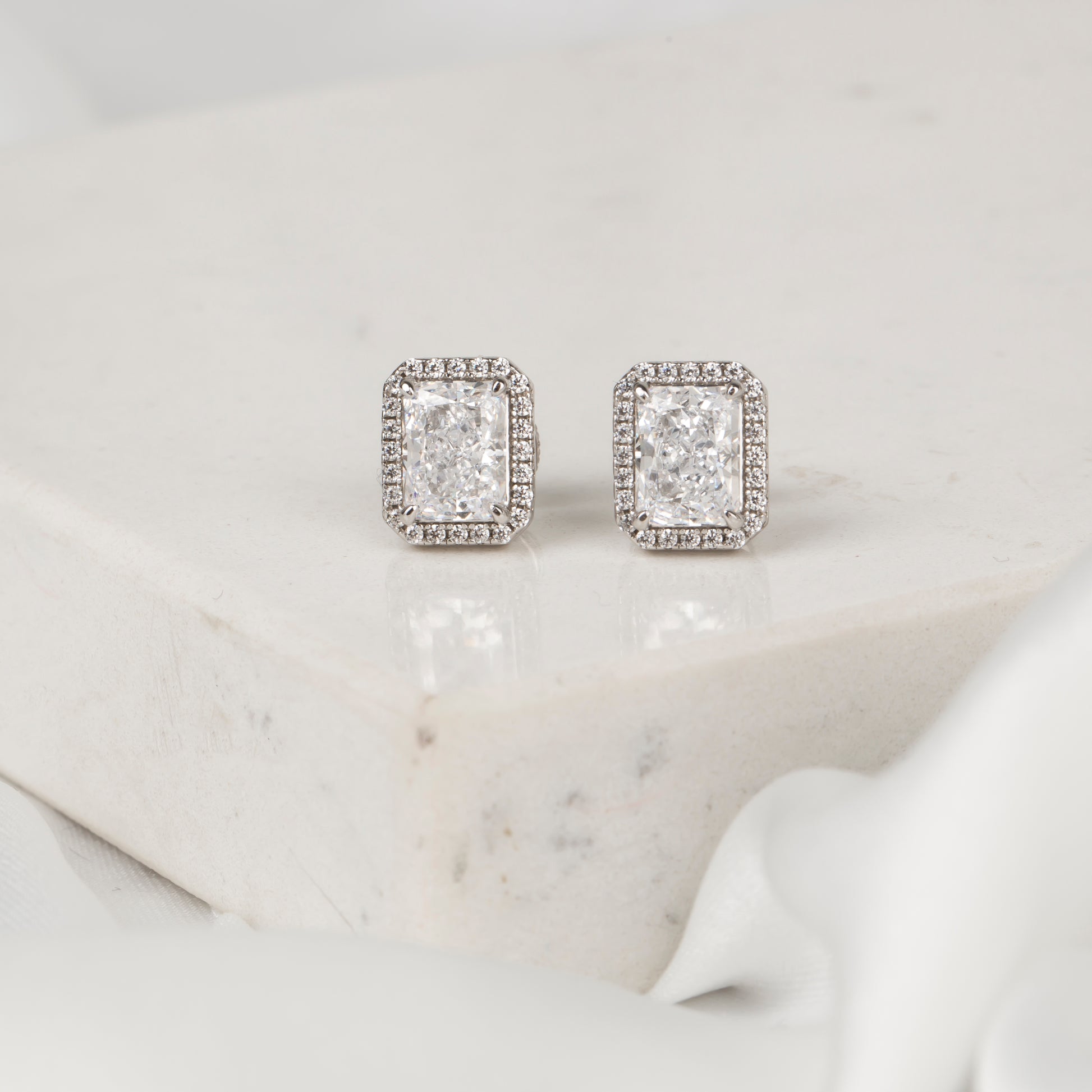 Baget Taşlı Tektaş Küpe