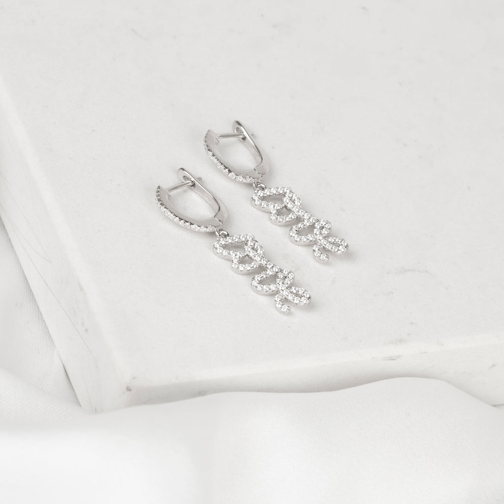 Minimal Taşlı Love Küpe