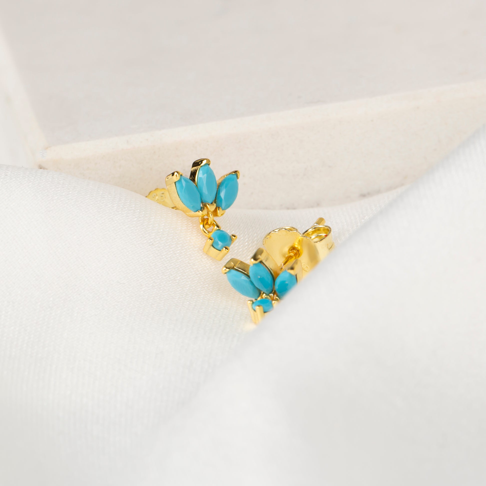 Minimal Markiz Turkuaz Taşlı Küpe