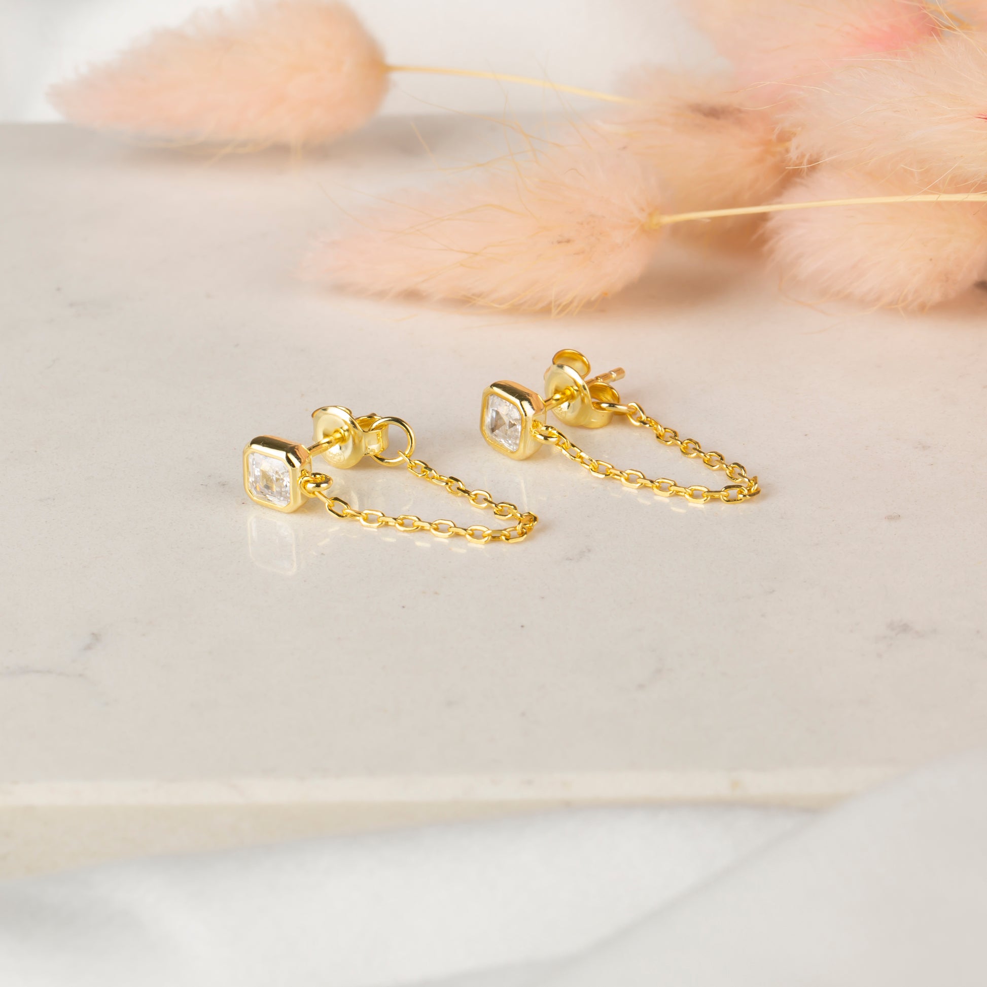 Minimal Markiz Taşlı Küpe