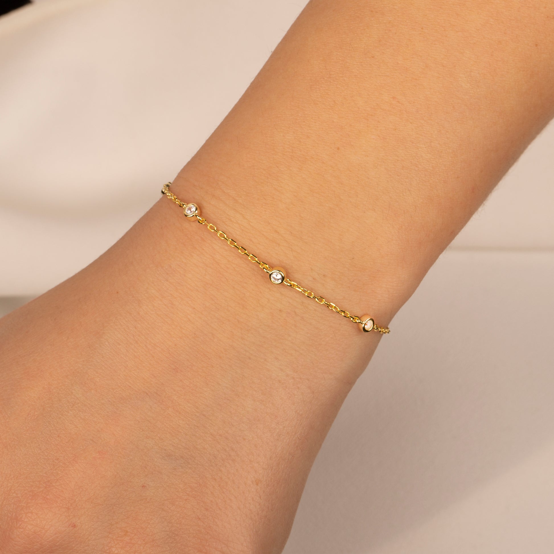 Minimal Taşlı Bileklik