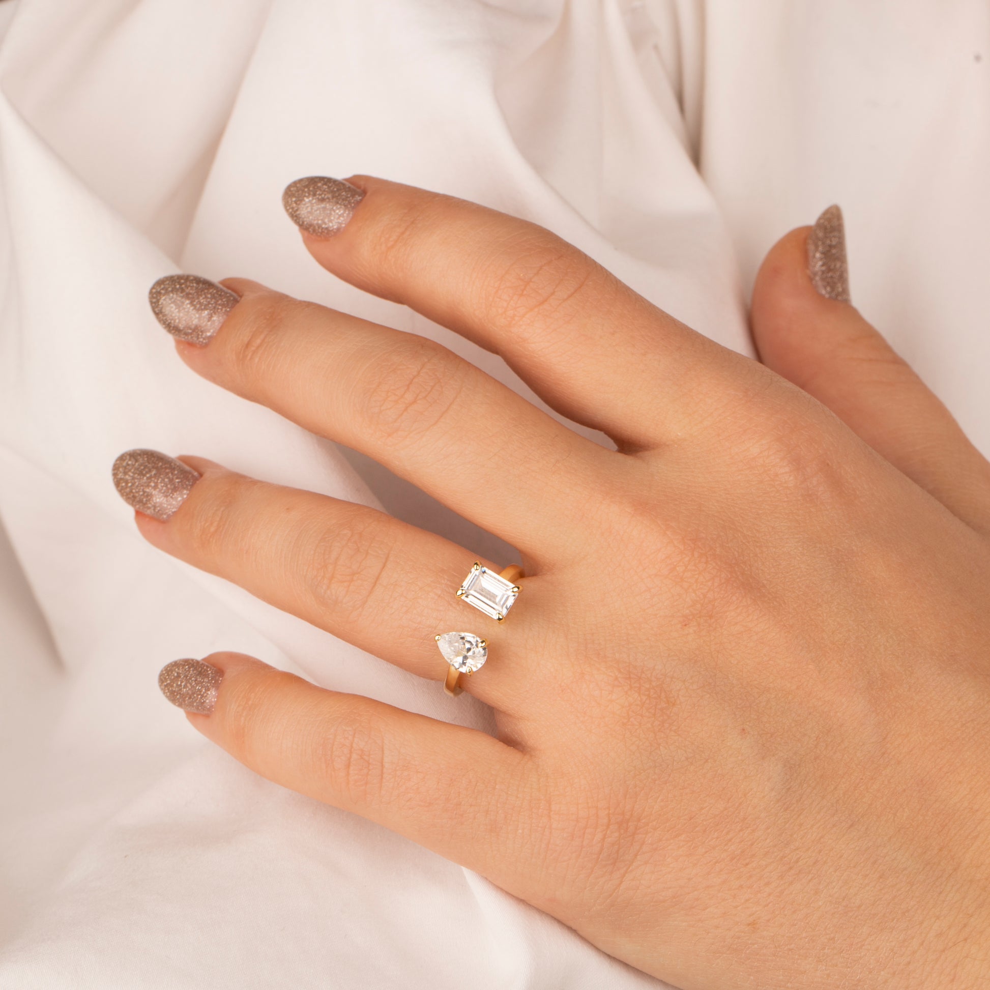 Minimal Damla Taşlı Yüzük