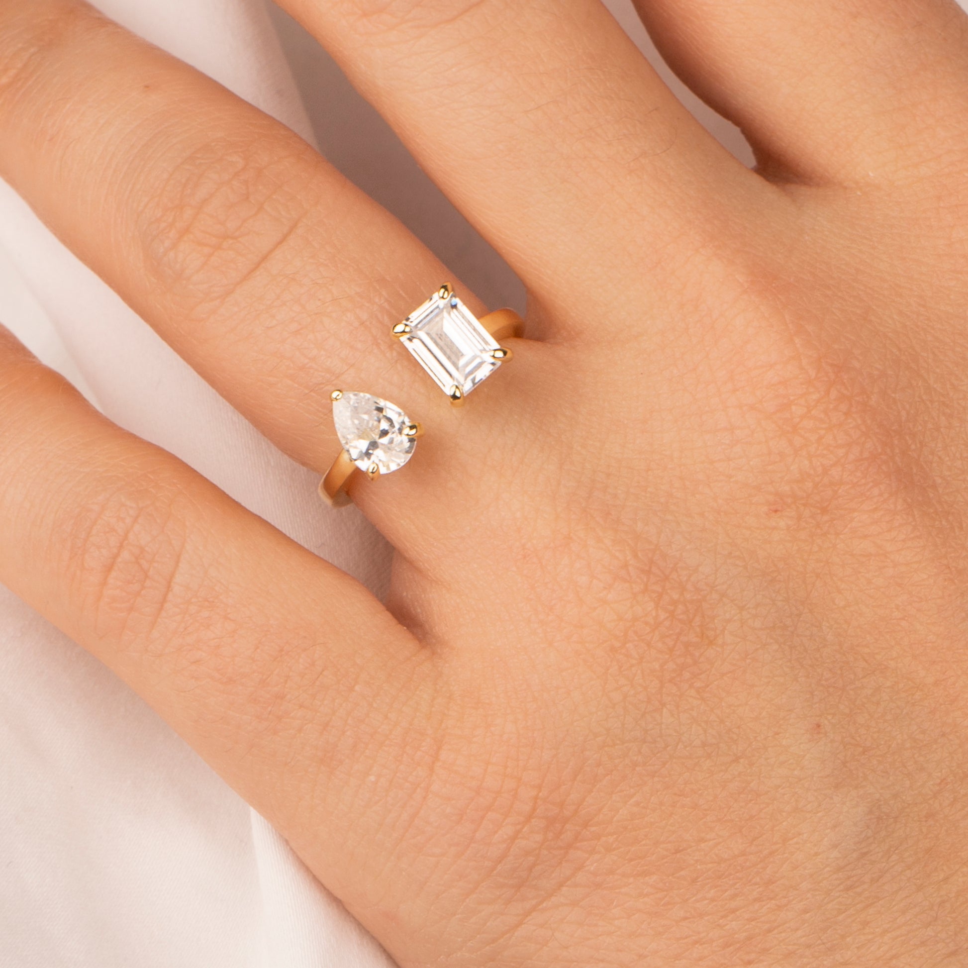 Minimal Damla Taşlı Yüzük