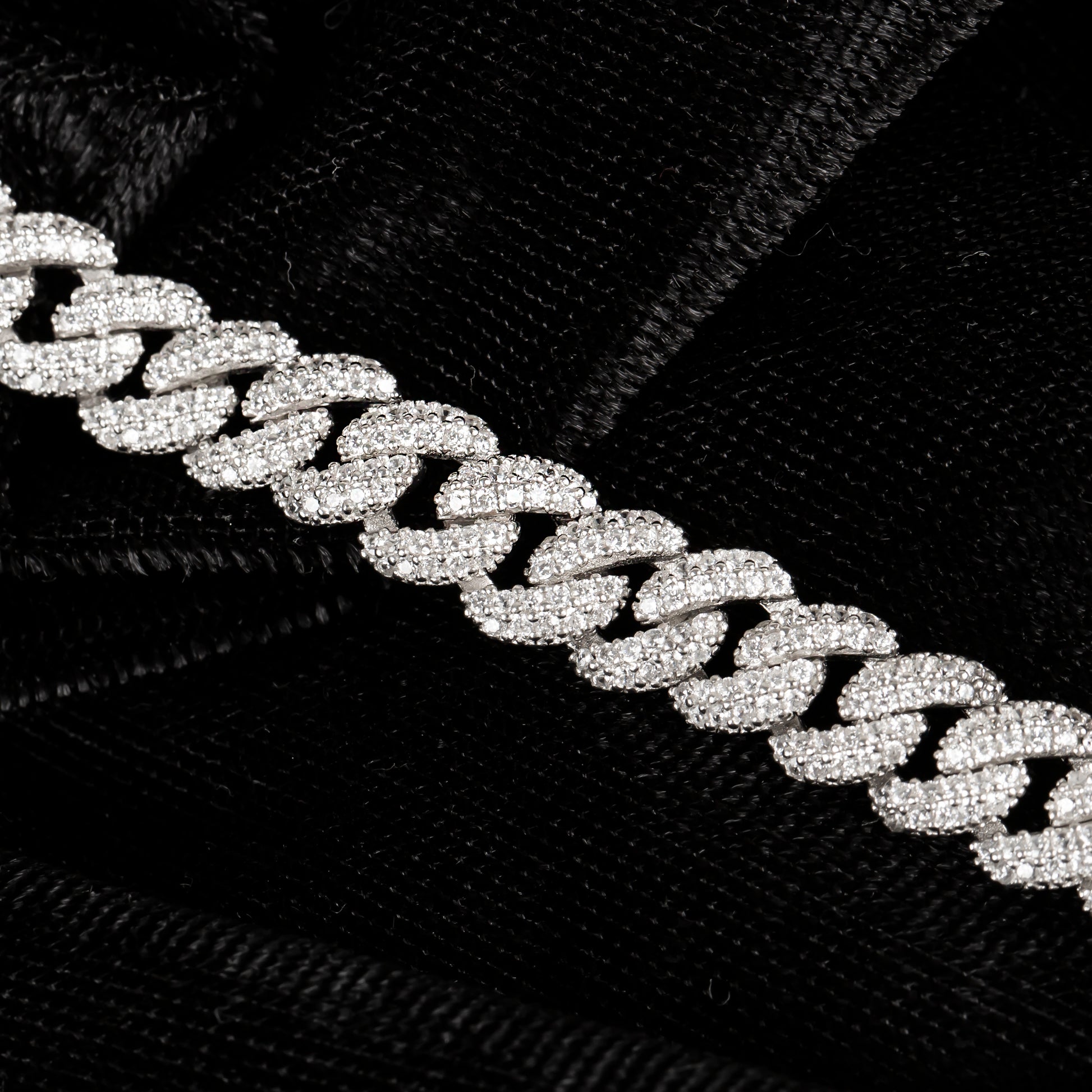 Taşlı Zincir Bileklik