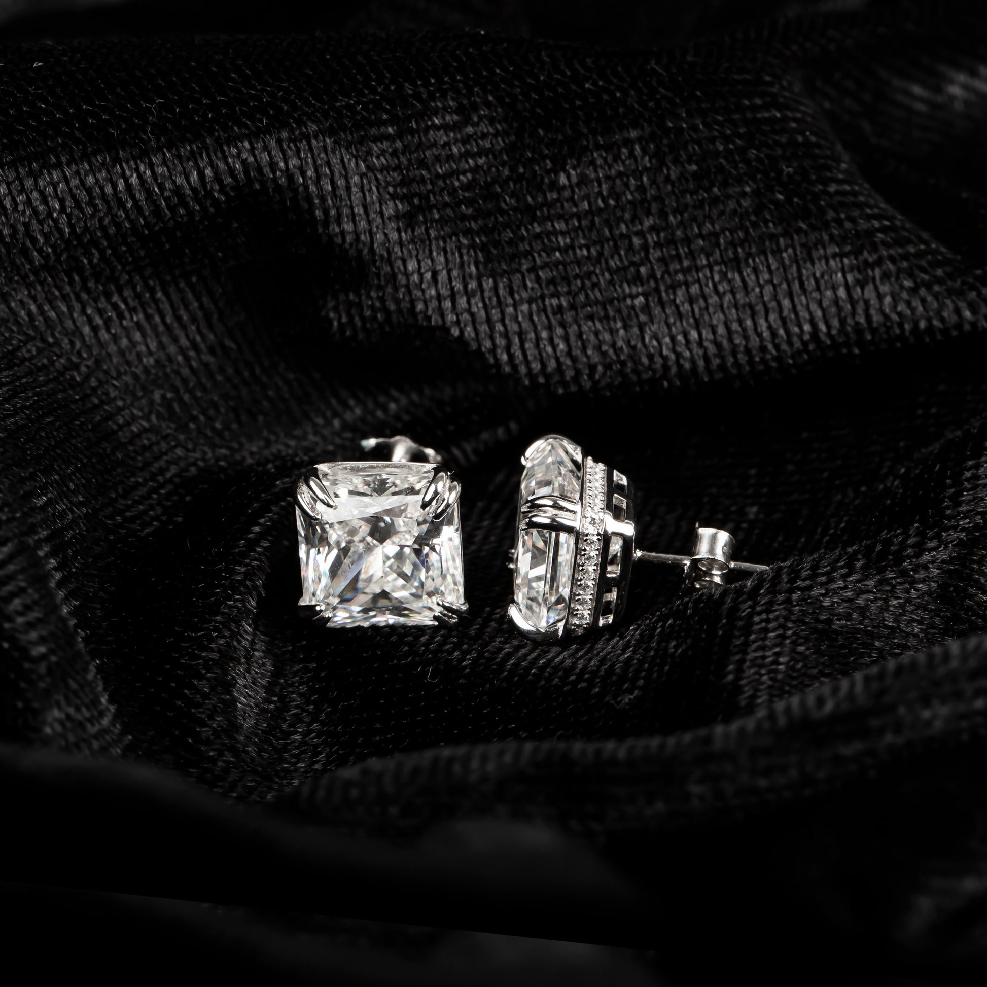 Mozanit Taşlı Küpe