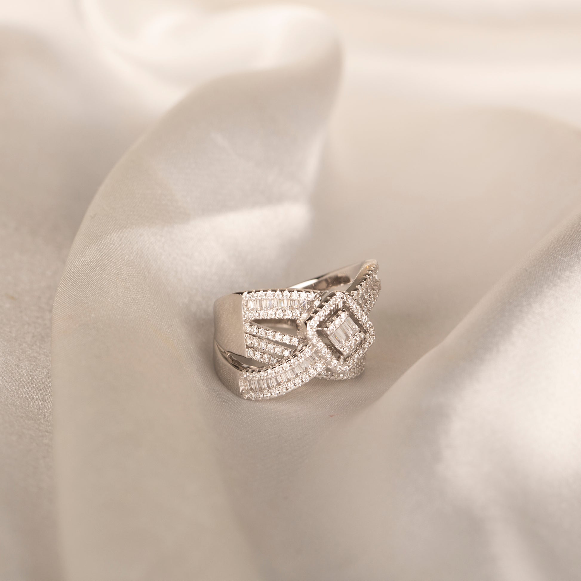 Baget Taşlı Yüzük