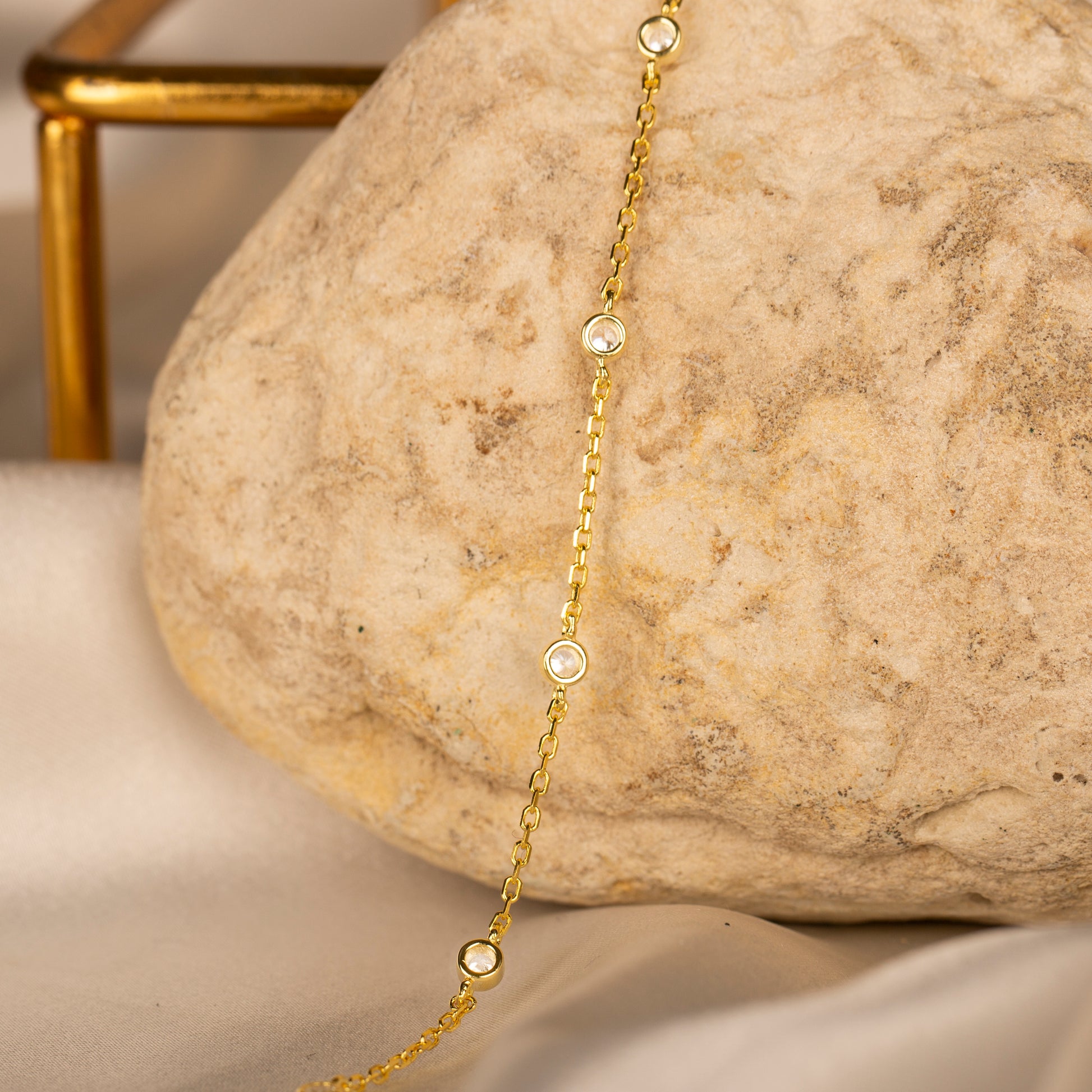 Minimal Taşlı Bileklik