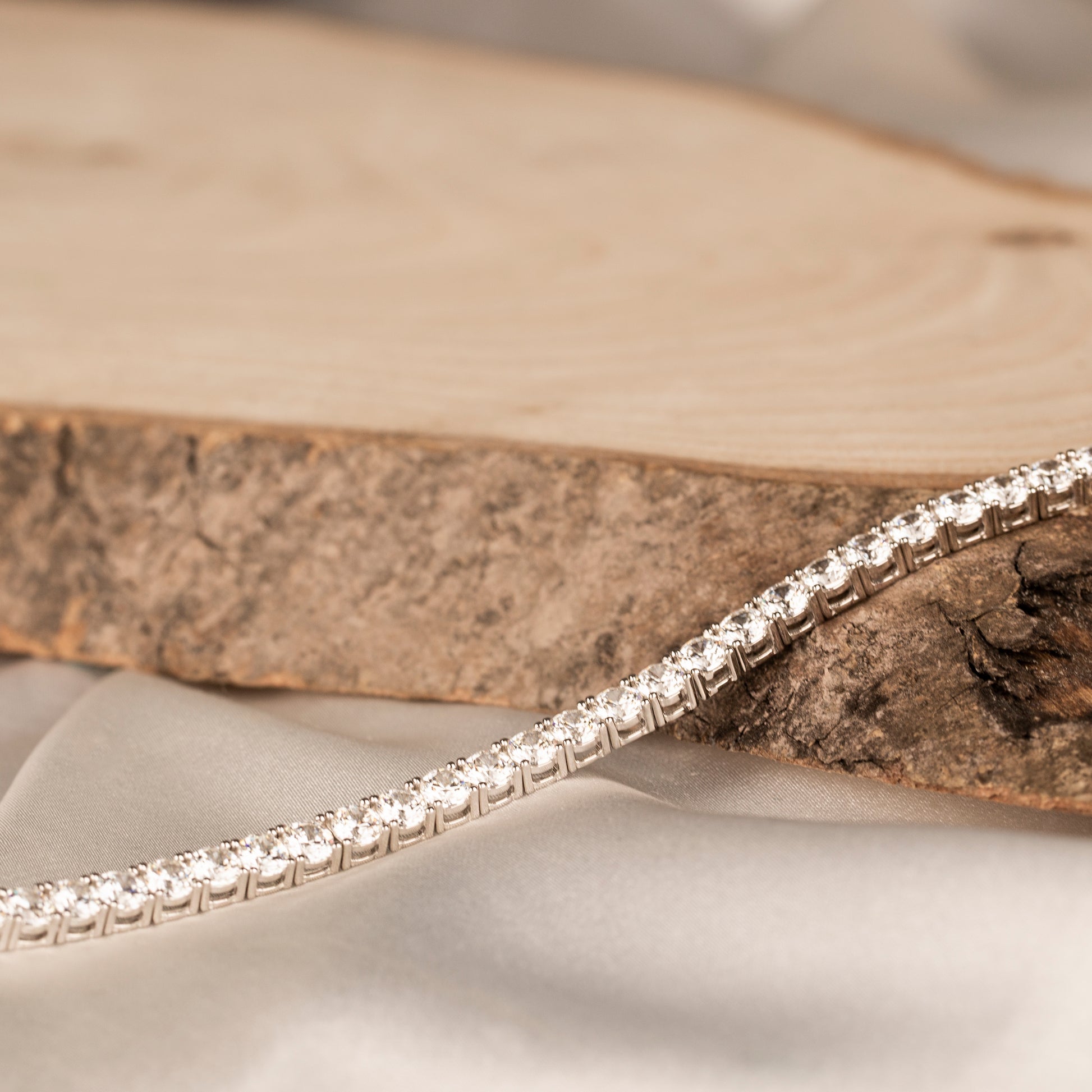 Taşlı Suyolu Kolye